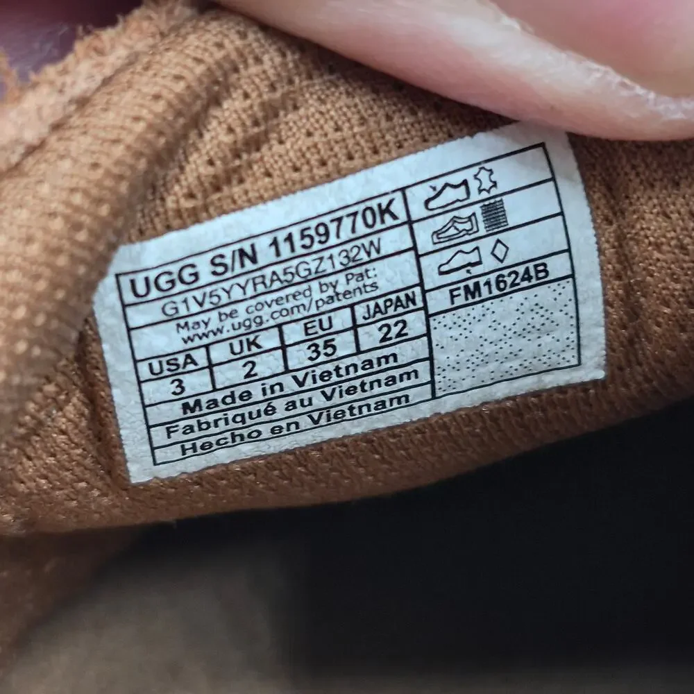UGG Goldenstar Cozy Clog Cream chestnut Girl's size 3